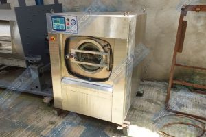 Lavadora extratora Mamute de 30 kg com suspensão - Bersan Máquinas Industriais